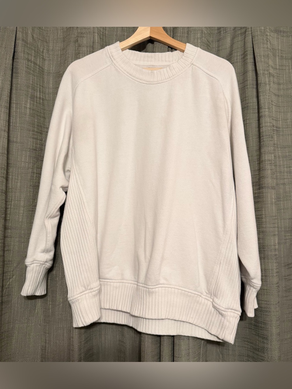 Aerie Women White Crewneck Raglan Sweatshirt Ribbed Side Panels Small Oversized